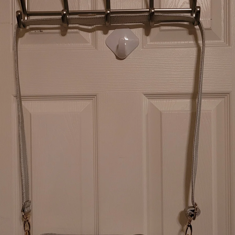 (LIKE NEW) Imoshion womens handbag - Picture 3 of 10